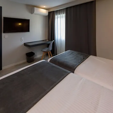 מלון Sport Gym + 3*